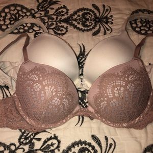 Victoria’s Secret Lot of 2 bras 32 D